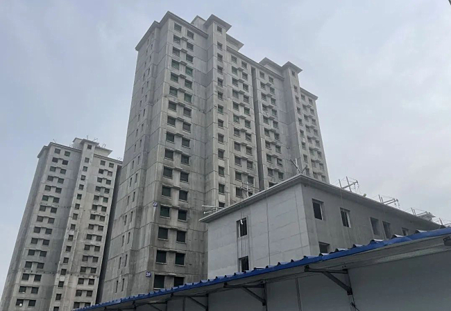 6月 汇方雅居项目二号配套地暖、外墙施工完成.jpg