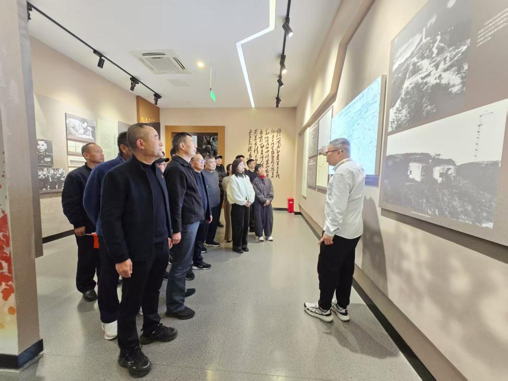 南通崇川经开区：清明祭英烈 奋进新征程