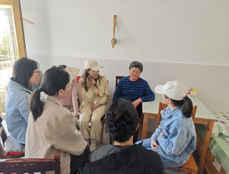 盐城大丰区万盈镇：青春“心”动 情暖晚霞