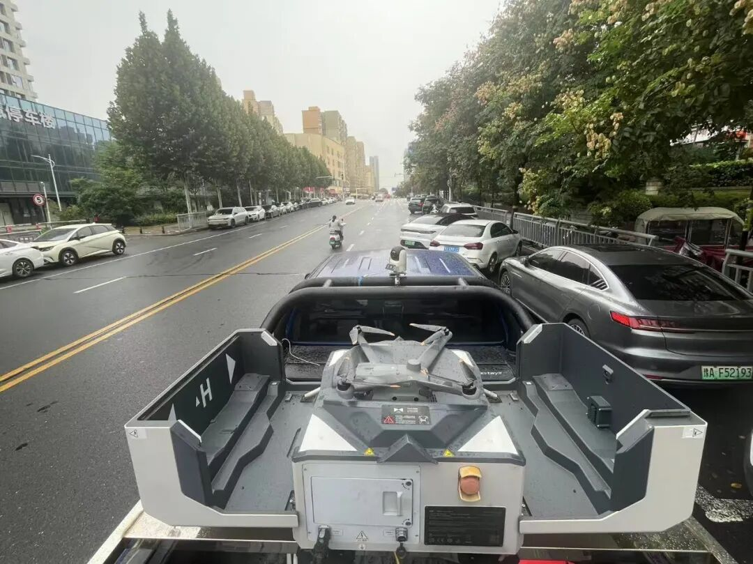无人机空中巡查网格员地面深耕，郑州探索“空地结合”城市管理新模式
