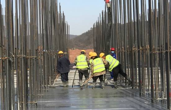 一线奋战不停歇，力创佳绩向未来