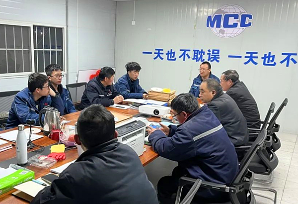 实施“四大引领” 实现“四大提升”