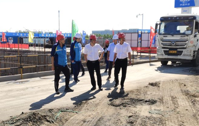 聚力攻坚干劲足 绘就热火朝天“推进图”