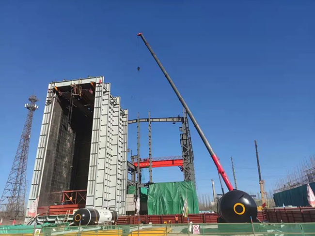 绷紧“防疫”弦 迈稳“建设”步